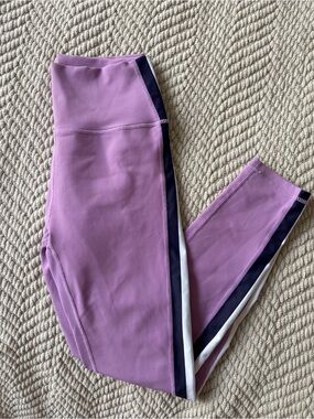 High-Waist Lavender Leggings with Navy and White Side Stripe